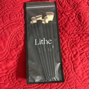 Lithe Black Makeup Brush Set